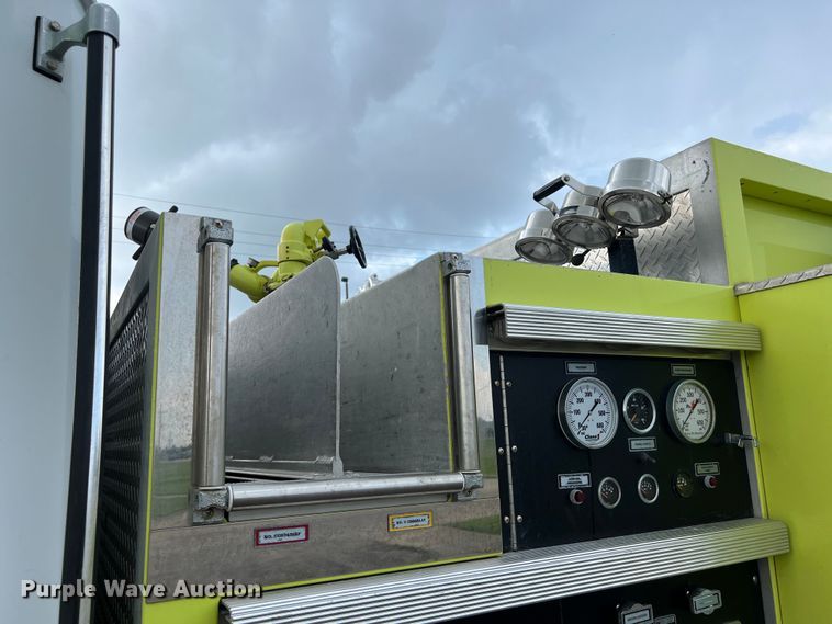 image for item DS3117 1999 Freightliner pumper fire truck