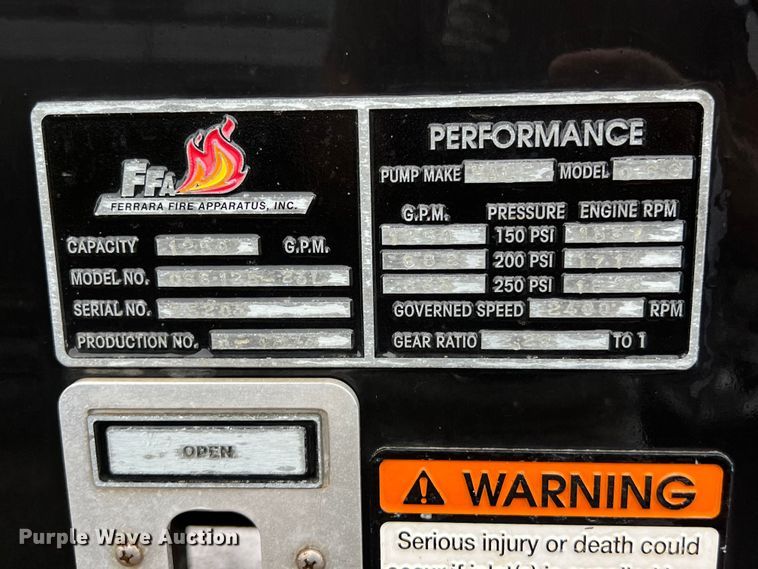 image for item DS3117 1999 Freightliner pumper fire truck