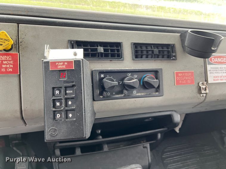 image for item DS3117 1999 Freightliner pumper fire truck