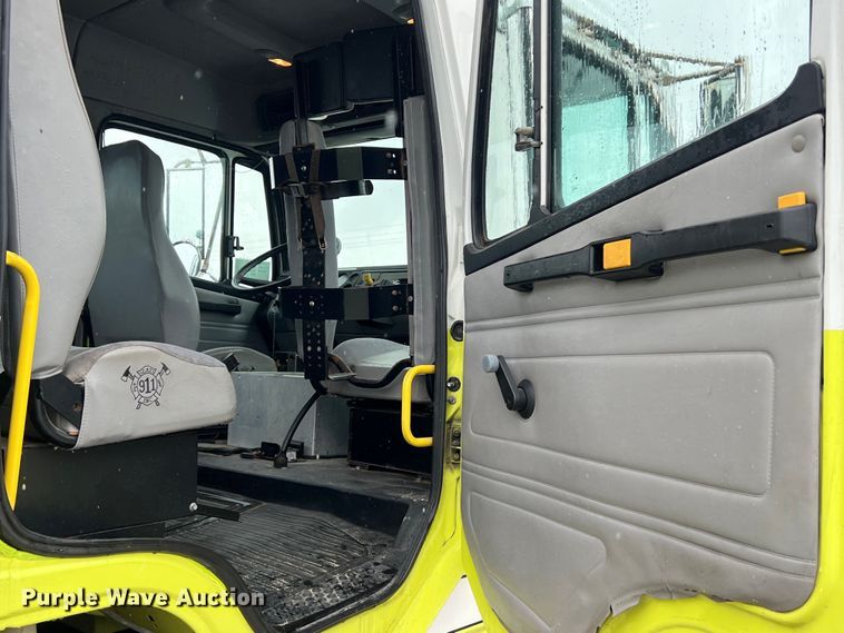 image for item DS3117 1999 Freightliner pumper fire truck