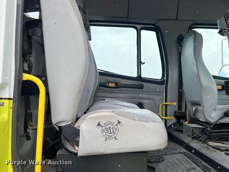 image for item DS3117 1999 Freightliner pumper fire truck