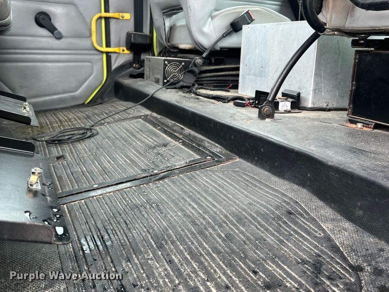 image for item DS3117 1999 Freightliner pumper fire truck