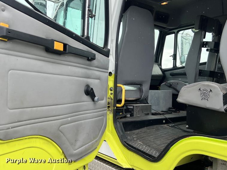 image for item DS3117 1999 Freightliner pumper fire truck