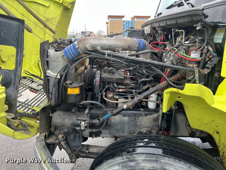 image for item DS3117 1999 Freightliner pumper fire truck