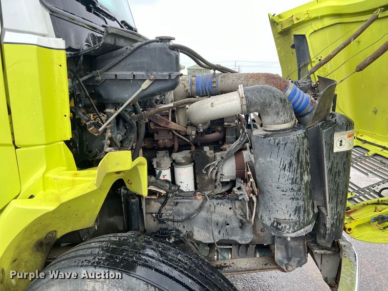 image for item DS3117 1999 Freightliner pumper fire truck