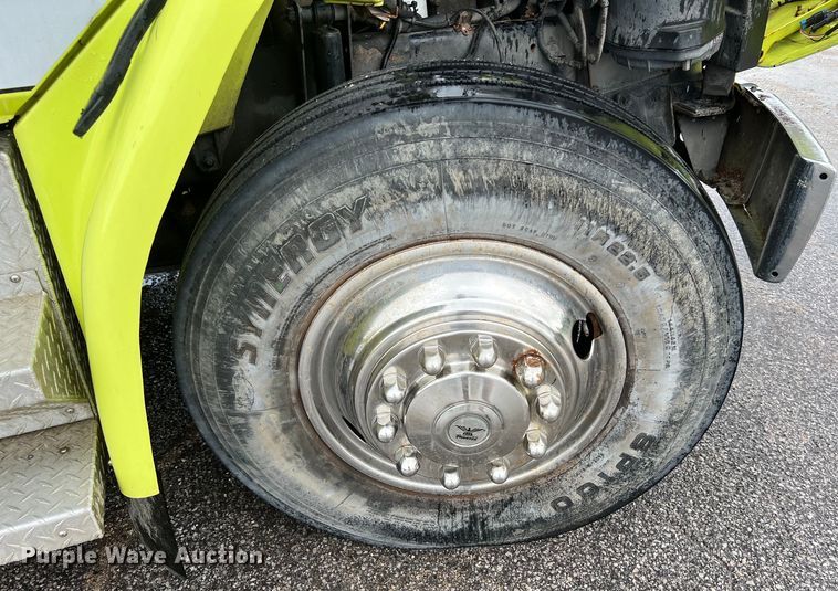 image for item DS3117 1999 Freightliner pumper fire truck