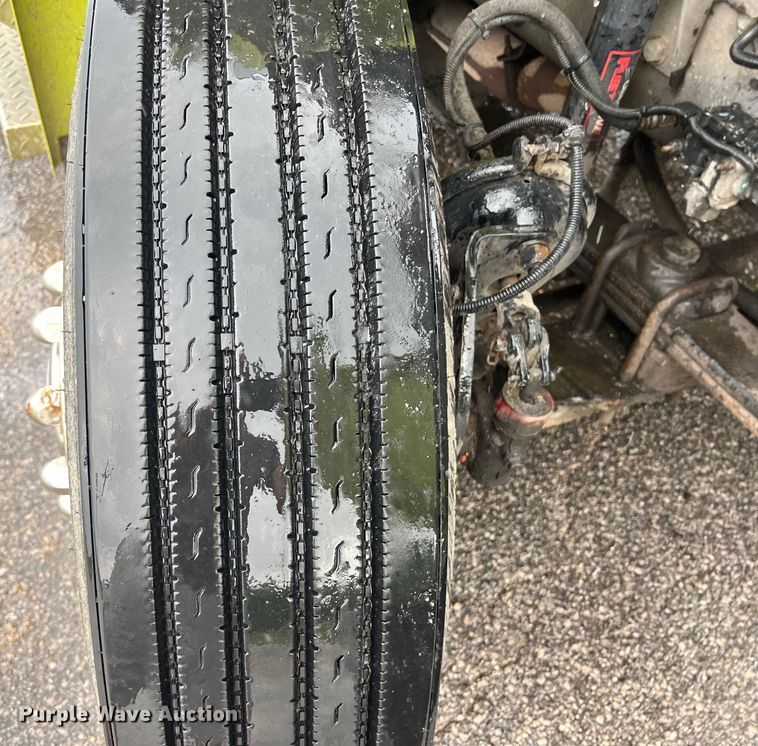 image for item DS3117 1999 Freightliner pumper fire truck