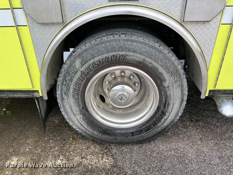 image for item DS3117 1999 Freightliner pumper fire truck