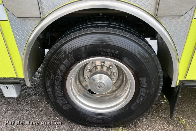 image for item DS3117 1999 Freightliner pumper fire truck