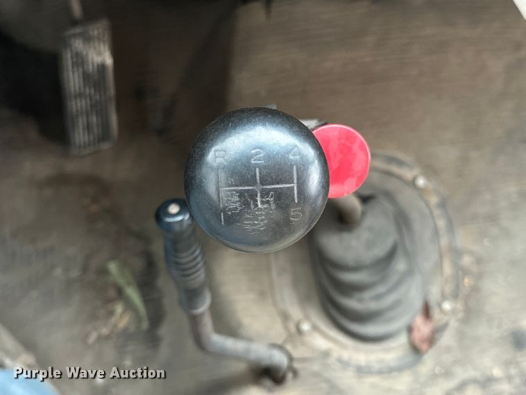 image for item DX0672 1981 Ford F700 dump truck