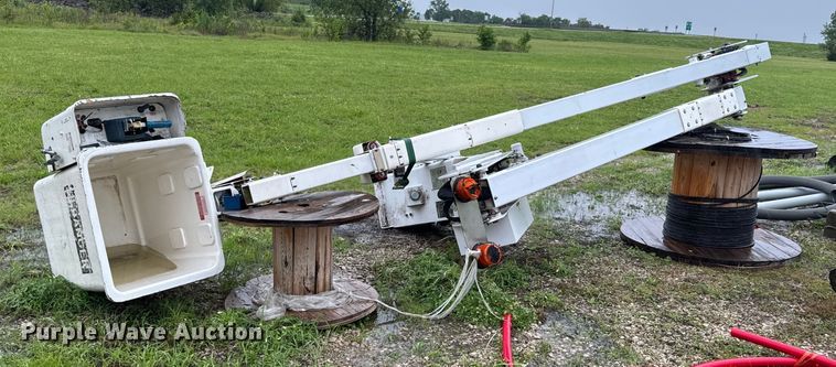 image for item DX0673 2011 Terex  Hi-Ranger LT-40 bucket lift