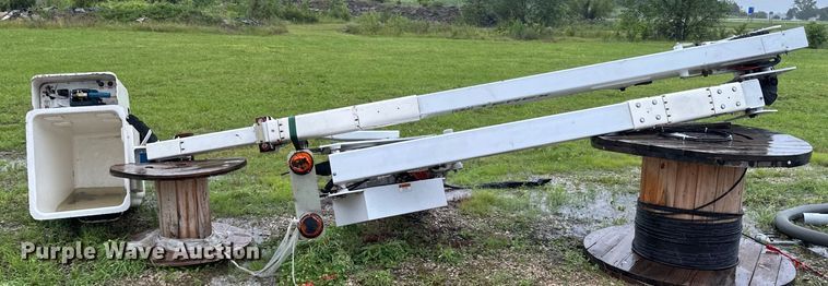 image for item DX0673 2011 Terex  Hi-Ranger LT-40 bucket lift