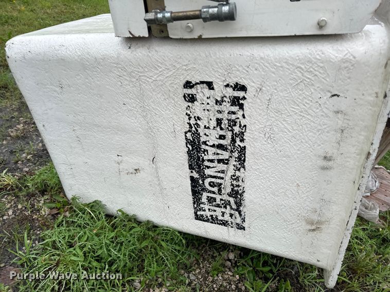 image for item DX0673 2011 Terex  Hi-Ranger LT-40 bucket lift