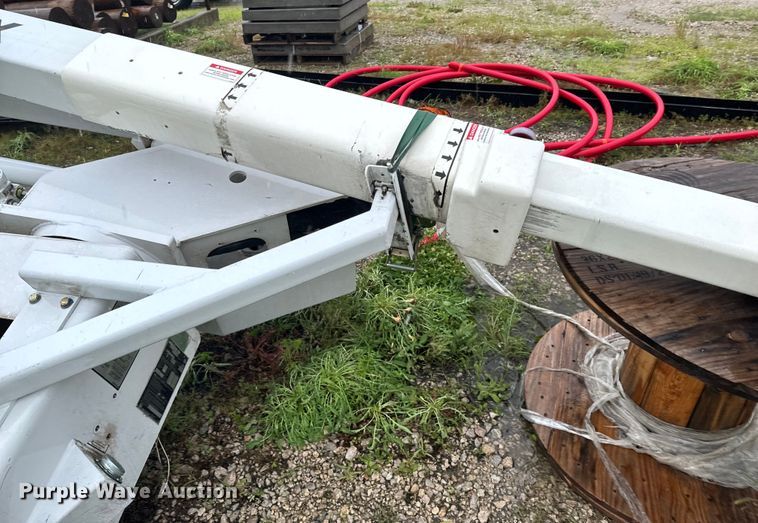 image for item DX0673 2011 Terex  Hi-Ranger LT-40 bucket lift