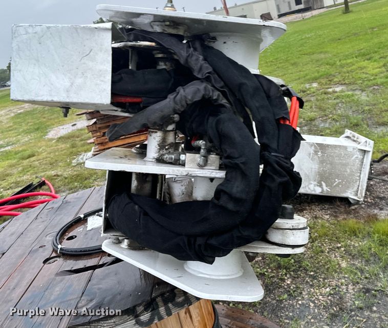 image for item DX0673 2011 Terex  Hi-Ranger LT-40 bucket lift