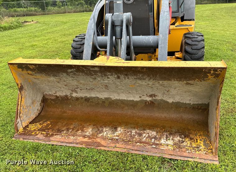 image for item DX0674 2014 John Deere 310SK backhoe