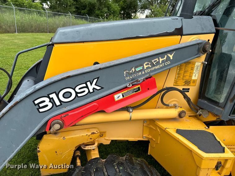 image for item DX0674 2014 John Deere 310SK backhoe
