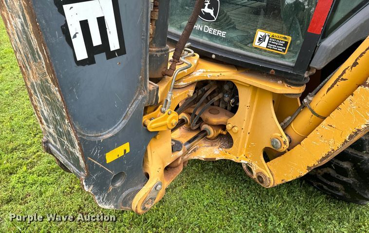 image for item DX0674 2014 John Deere 310SK backhoe