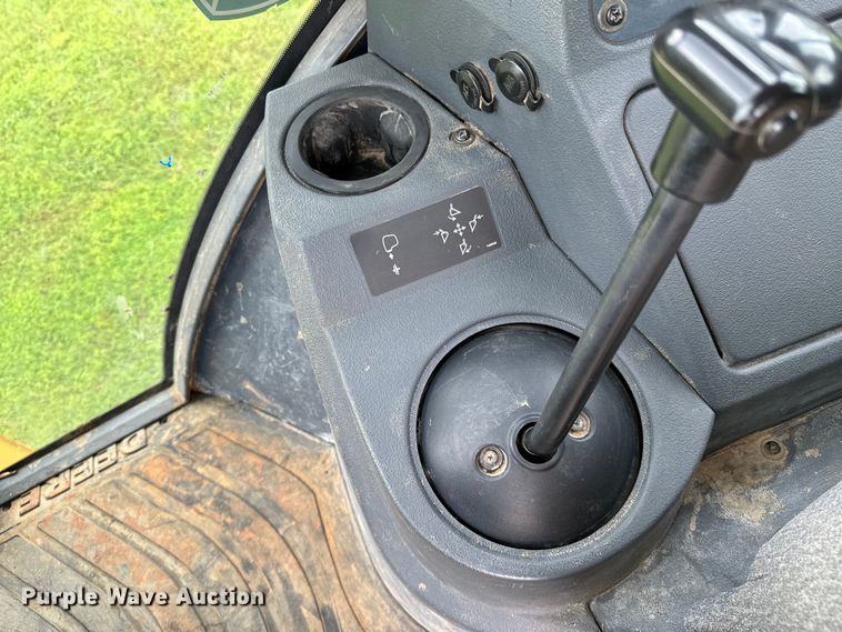 image for item DX0674 2014 John Deere 310SK backhoe