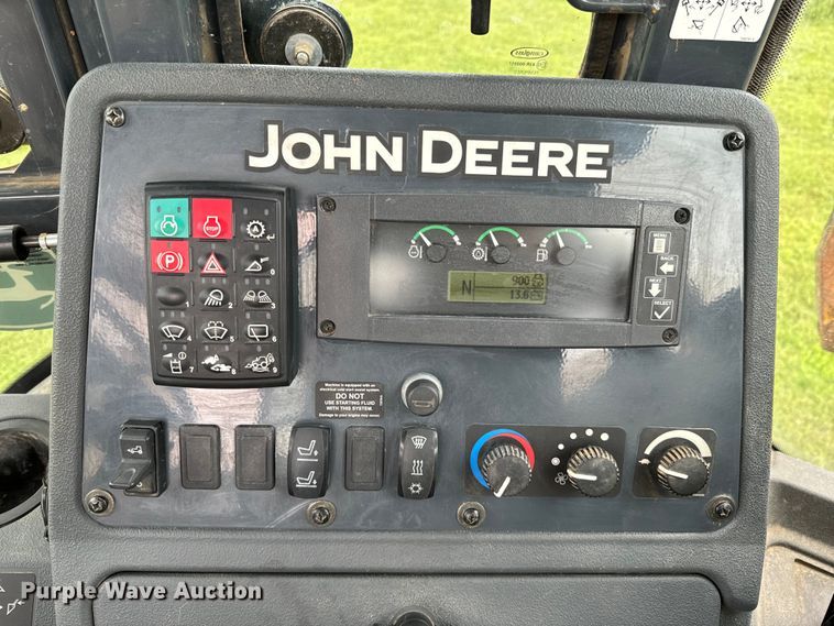 image for item DX0674 2014 John Deere 310SK backhoe