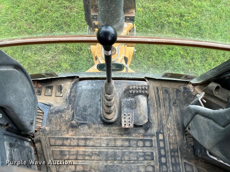 image for item DX0674 2014 John Deere 310SK backhoe