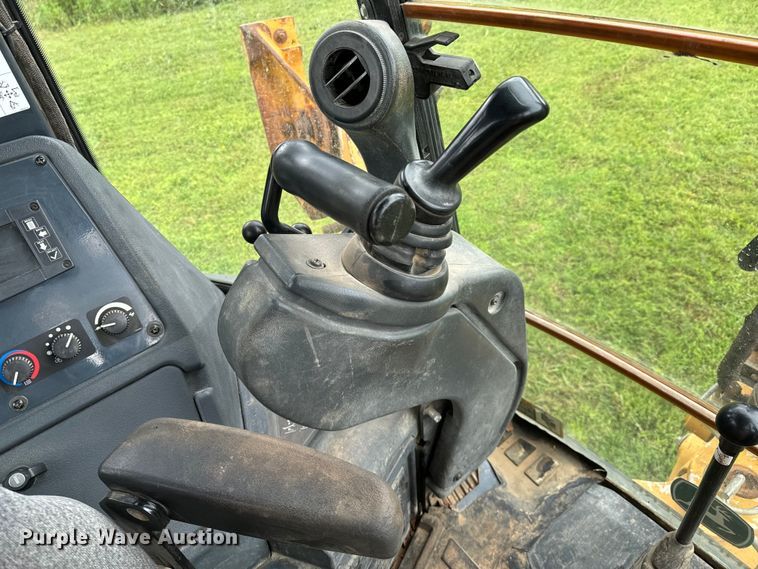 image for item DX0674 2014 John Deere 310SK backhoe