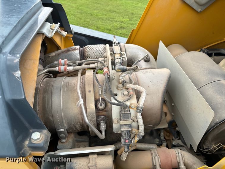 image for item DX0674 2014 John Deere 310SK backhoe