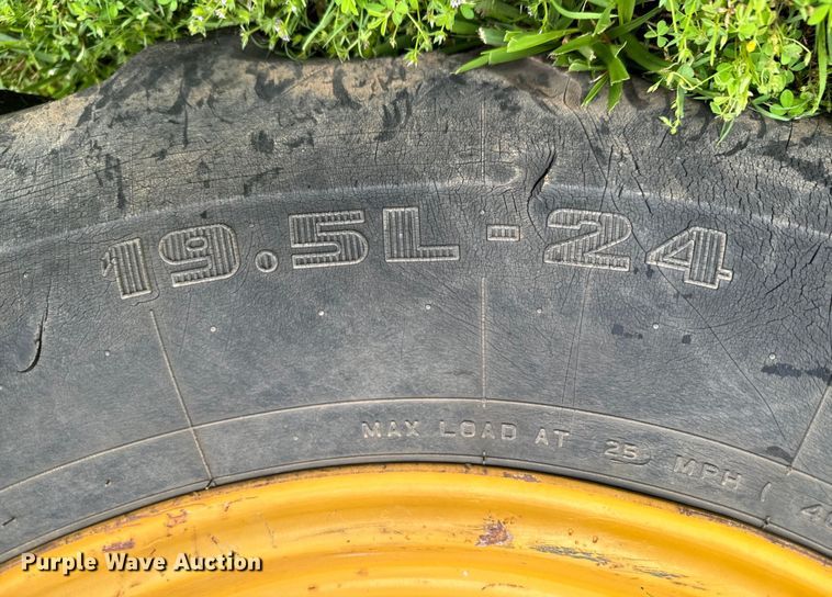 image for item DX0674 2014 John Deere 310SK backhoe