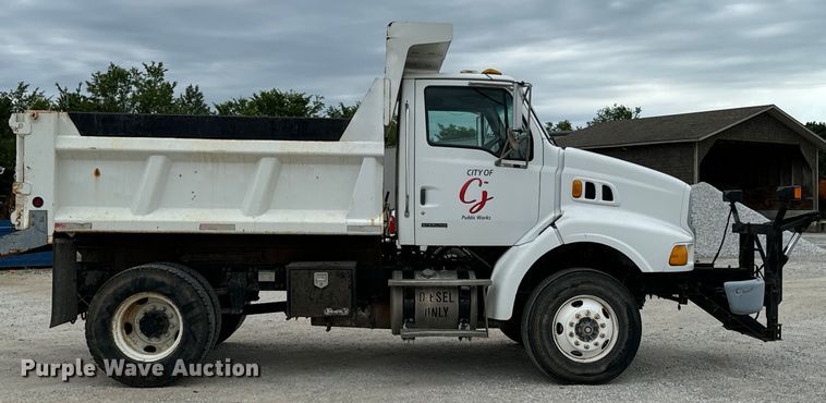 image for item DX0706 2005 Sterling L8500 dump truck