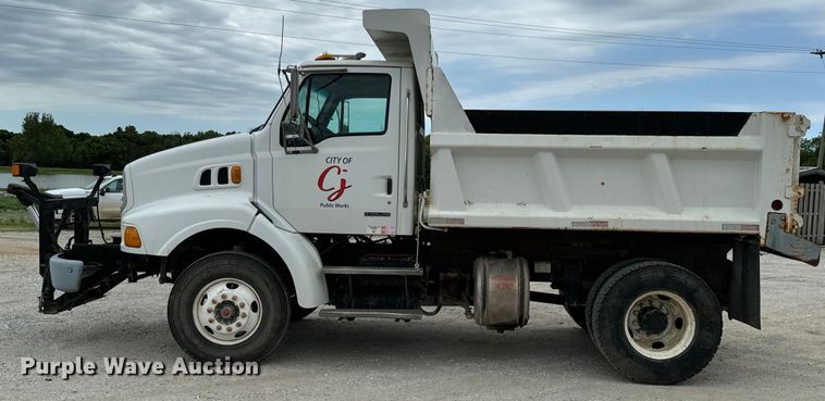 image for item DX0706 2005 Sterling L8500 dump truck