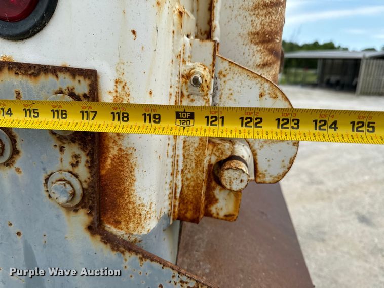 image for item DX0706 2005 Sterling L8500 dump truck