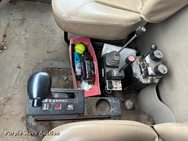 image for item DX0706 2005 Sterling L8500 dump truck