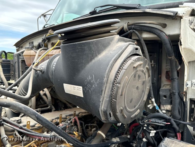 image for item DX0706 2005 Sterling L8500 dump truck