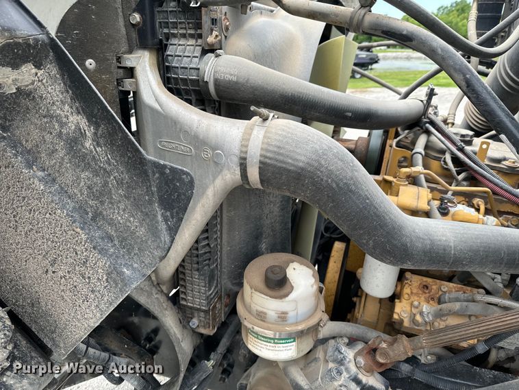 image for item DX0706 2005 Sterling L8500 dump truck