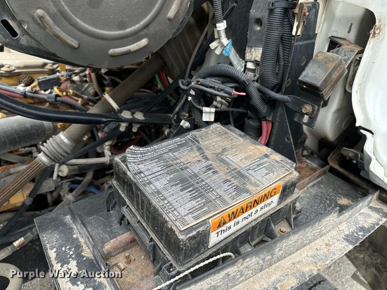 image for item DX0706 2005 Sterling L8500 dump truck