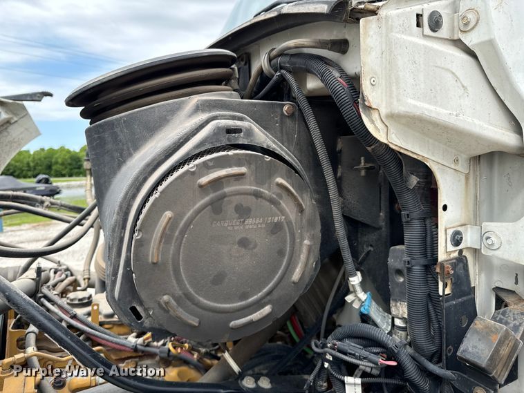 image for item DX0706 2005 Sterling L8500 dump truck