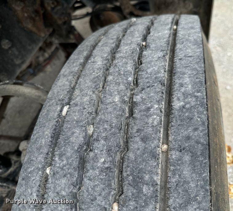 image for item DX0706 2005 Sterling L8500 dump truck