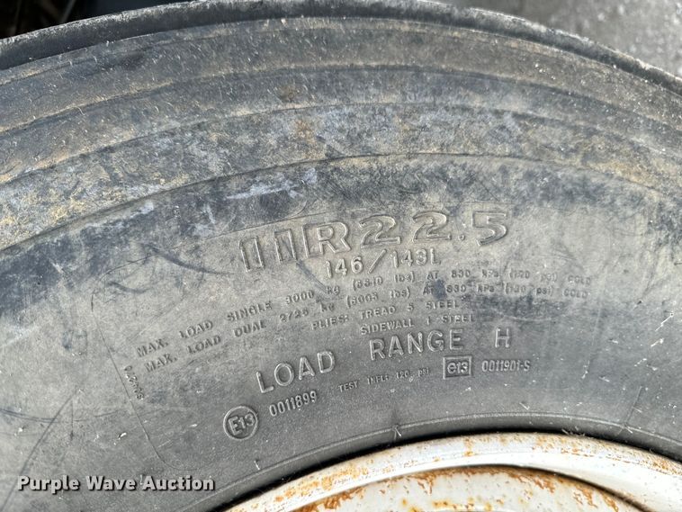 image for item DX0706 2005 Sterling L8500 dump truck