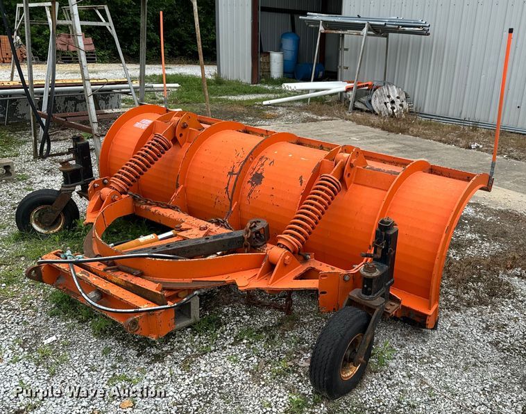 image for item DX0706 2005 Sterling L8500 dump truck