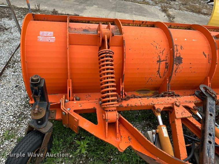image for item DX0706 2005 Sterling L8500 dump truck