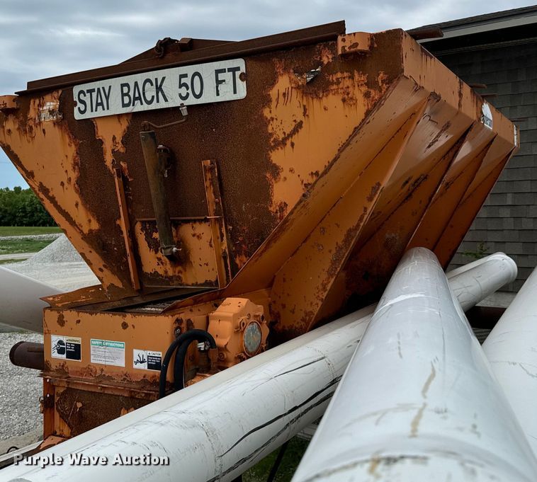 image for item DX0706 2005 Sterling L8500 dump truck