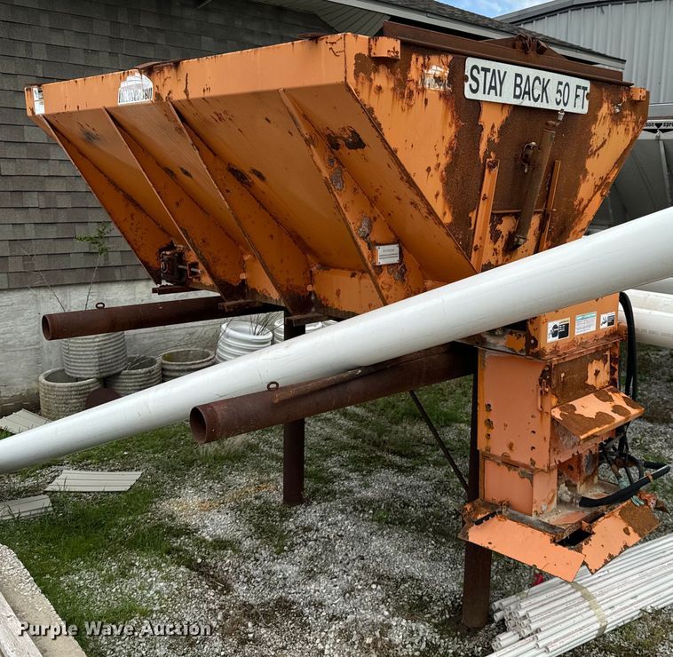 image for item DX0706 2005 Sterling L8500 dump truck