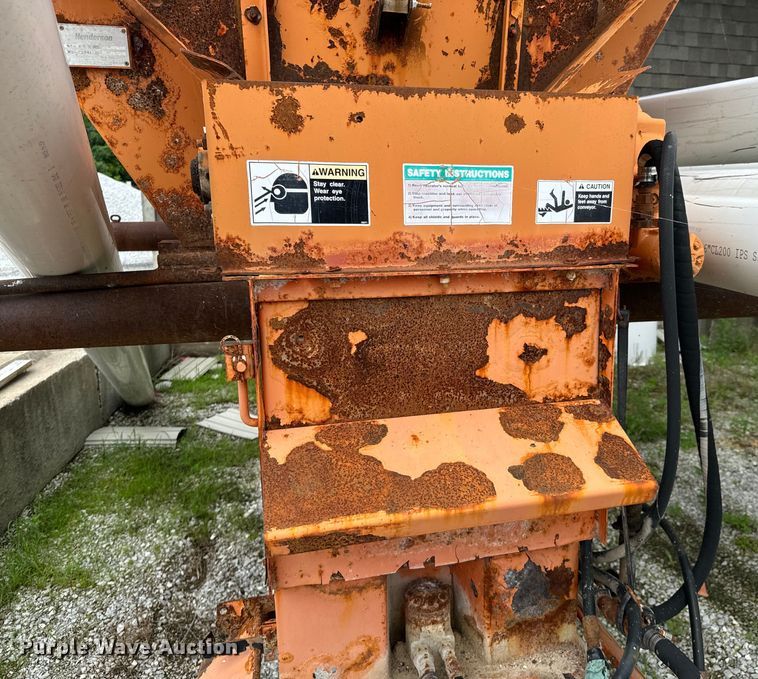 image for item DX0706 2005 Sterling L8500 dump truck