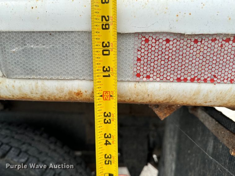 image for item DX0706 2005 Sterling L8500 dump truck