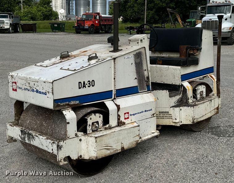 image for item DX0714 1979 Ingersoll Rand DA-30 double drum vibratory roller