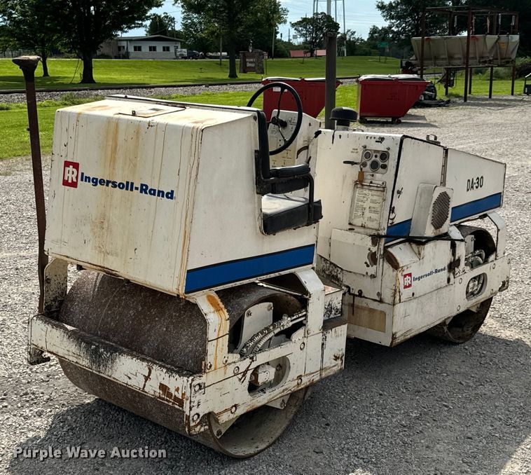 image for item DX0714 1979 Ingersoll Rand DA-30 double drum vibratory roller