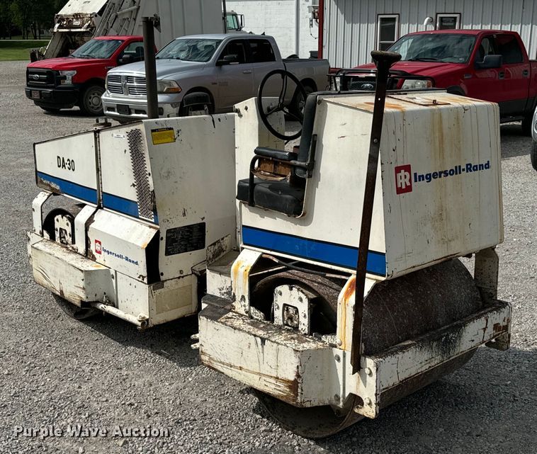image for item DX0714 1979 Ingersoll Rand DA-30 double drum vibratory roller