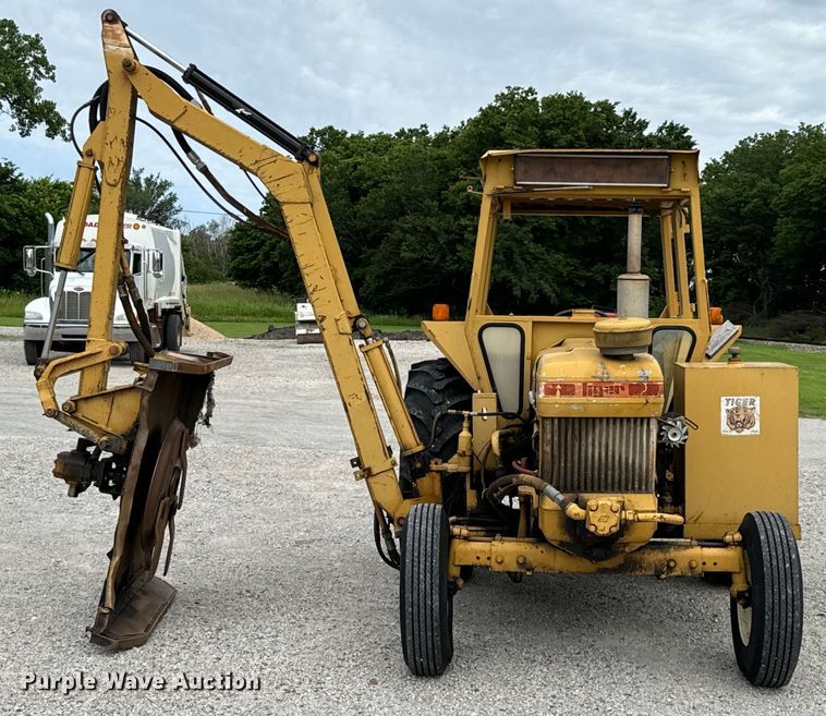 image for item DX0715 Ford 6610 Tiger Special tractor