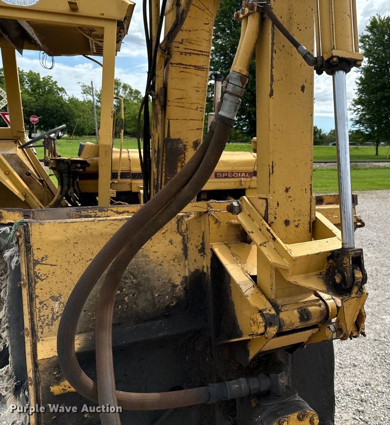 image for item DX0715 Ford 6610 Tiger Special tractor