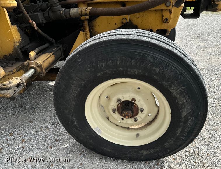 image for item DX0715 Ford 6610 Tiger Special tractor